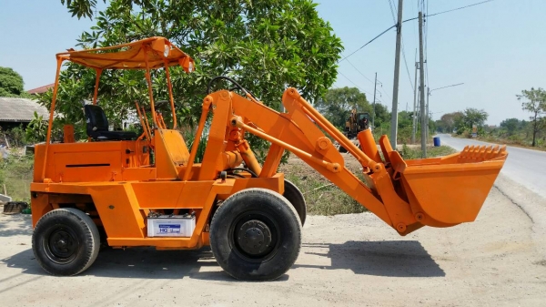 ขายด่วนรถตักยกล้อยางTCM SD22N2ยก-ตัก2.2ตันยกสูง4เมตรเกียรออโต้รถนอกนำเข้ายังไม่เคยใช้งานในเมืองไทยเลย=รุ่นใหม่ขายถูกๆ