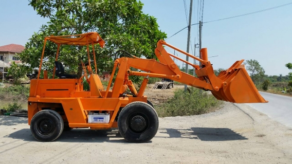 ขายด่วนรถตักยกล้อยางTCM SD22N2ยก-ตัก2.2ตันยกสูง4เมตรเกียรออโต้รถนอกนำเข้ายังไม่เคยใช้งานในเมืองไทยเลย=รุ่นใหม่ขายถูกๆ