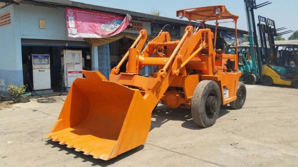 ขายด่วนรถตักยกล้อยางTCM SD22N2ยก-ตัก2.2ตันยกสูง4เมตรเกียรออโต้รถนอกนำเข้ายังไม่เคยใช้งานในเมืองไทยเลย=รุ่นใหม่ขายถูกๆ