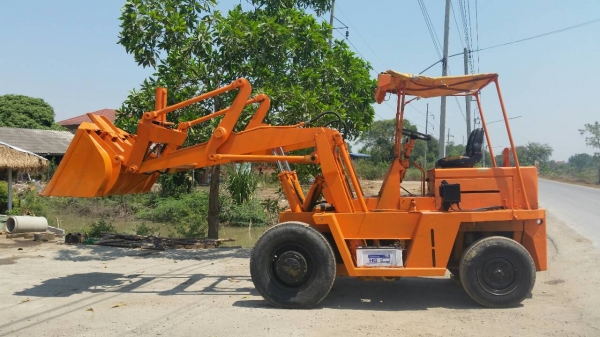 ขายด่วนรถตักยกล้อยางTCM SD22N2ยก-ตัก2.2ตันยกสูง4เมตรเกียรออโต้รถนอกนำเข้ายังไม่เคยใช้งานในเมืองไทยเลย=รุ่นใหม่ขายถูกๆ