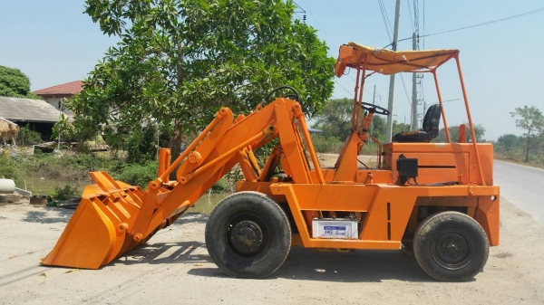 ขายด่วนรถตักยกล้อยางTCM SD22N2ยก-ตัก2.2ตันยกสูง4เมตรเกียรออโต้รถนอกนำเข้ายังไม่เคยใช้งานในเมืองไทยเลย=รุ่นใหม่ขายถูกๆ