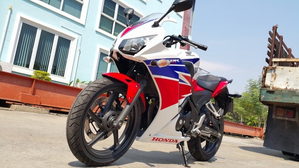 CBR300 2014 รถบ้านเจ้าของมือเดียว วิ่งน้อย ประกันครบ พร้อมใช้ ไม่แพงต่อรองได้ครับ