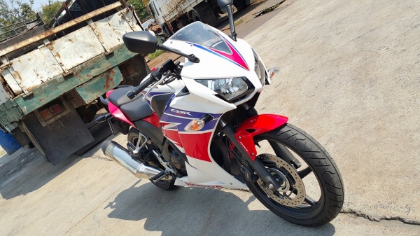 CBR300 2014 รถบ้านเจ้าของมือเดียว วิ่งน้อย ประกันครบ พร้อมใช้ ไม่แพงต่อรองได้ครับ