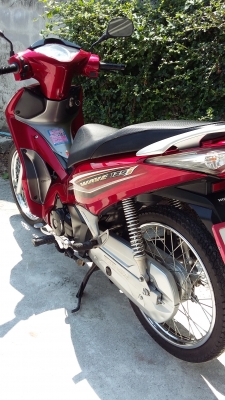 .ขาย  Honda wave i 125 ตัวปลาวาฬ เครื่องเดิมๆ เดินนิ่ง สตาร์ทเท้าใช้ได้ ระบบเบรคหน้า หลัง พร้อมกัน ใช้งานได้ปกติ ระบบไฟหน้า ไฟท้าย ไฟเลี้ยว ไฟเบรค ไฟหน้าปัด ไมล์วิ่งปกติไม่มีกอไมล์ ยางหน้า-หลัง ใหม่กริบสีที่ยางยังไม่จางดอกเต็ม ล้อซี่ลวด ชุดสีไม่มีแตก สภาพ