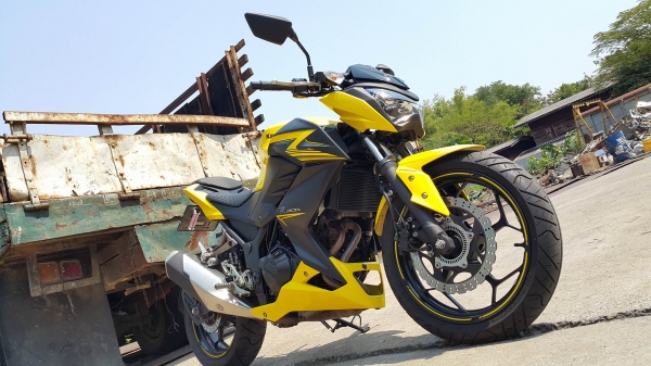 Z300 2015 วิ่งแค่ 3,000 กิโล มี ABS Slipper Clutch แต่งสวย ไม่แพง ต่อรองได้ครับ Z300 2015 วิ่งแค่ 3,000 กิโล มี ABS Slipper Clutch แต่งสวย ไม่แพง ต่อรองได้ครับ