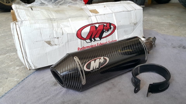 M4 แท้ สำหรับ CB500 ตรงรุ่น ใช้ไม่เกิน 2,000 กิโล ขายไม่แพง