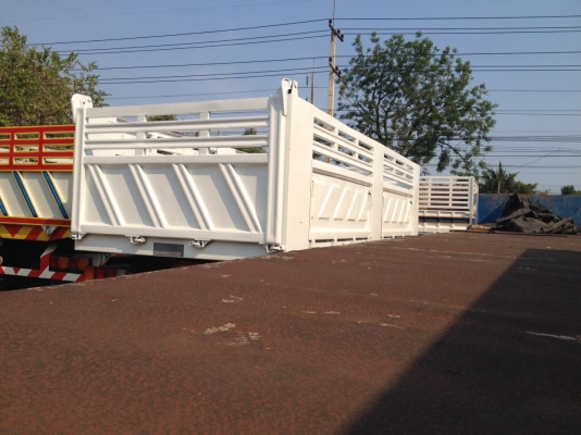 ลูกพ่วงสามมิตร  สามเพลาดั้ม