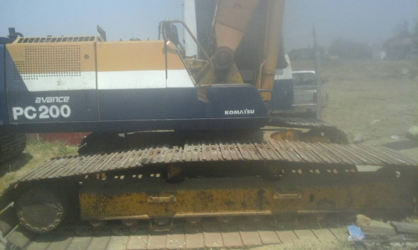 ขาย 3 คัน KOMATSU PC200-5 LONG BOOM