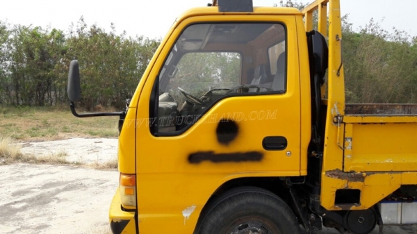 รถบรรทุก 6 ล้อ ISUZU   รถใช้งานได้ปกติ   เอกสารพร้อมโอน