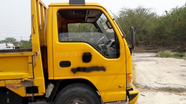 รถบรรทุก 6 ล้อ ISUZU   รถใช้งานได้ปกติ   เอกสารพร้อมโอน