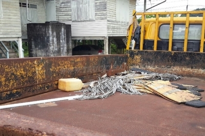 รถบรรทุก 6 ล้อ ISUZU   รถใช้งานได้ปกติ   เอกสารพร้อมโอน