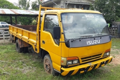 รถบรรทุก 6 ล้อ ISUZU   รถใช้งานได้ปกติ   เอกสารพร้อมโอน