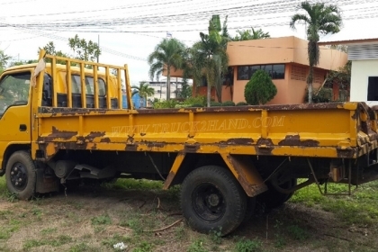 รถบรรทุก 6 ล้อ ISUZU   รถใช้งานได้ปกติ   เอกสารพร้อมโอน
