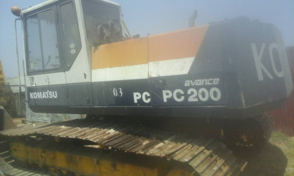 ขาย 3 คัน KOMATSU PC200-5 LONG BOOM
