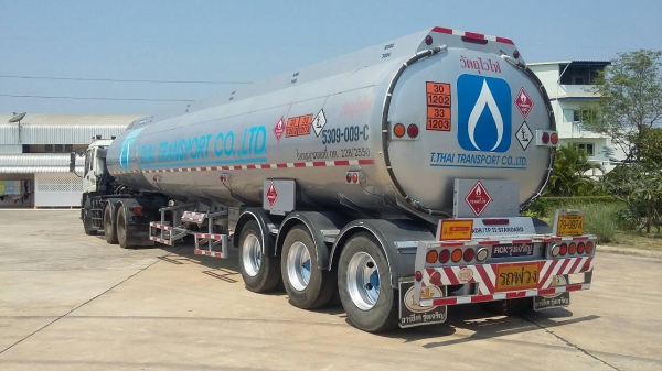 ห่างเทลเลอร์บรรทุกน้ำมัน RCK 3 เพลาแท้ ปี 53 ( 40,000 ลิตร )