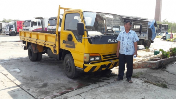 รถบรรทุก 6 ล้อ ISUZU รถใช้งานได้ปกติ ทะเบียนพร้อมโอน