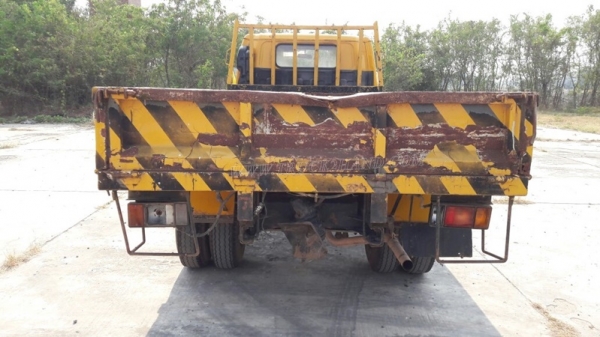 รถบรรทุก 6 ล้อ ISUZU รถใช้งานได้ปกติ ทะเบียนพร้อมโอน