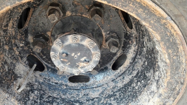 รถบรรทุก 6 ล้อ ISUZU รถใช้งานได้ปกติ ทะเบียนพร้อมโอน