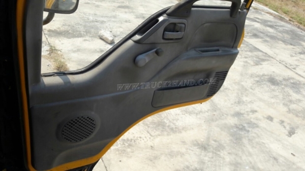 รถบรรทุก 6 ล้อ ISUZU รถใช้งานได้ปกติ ทะเบียนพร้อมโอน