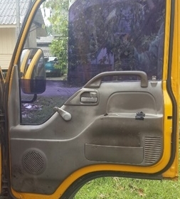 รถบรรทุก 6 ล้อ ISUZU รถใช้งานได้ปกติ ทะเบียนพร้อมโอน