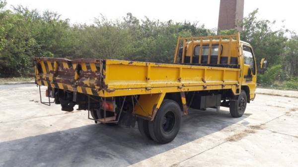 รถบรรทุก 6 ล้อ ISUZU รถใช้งานได้ปกติ ทะเบียนพร้อมโอน