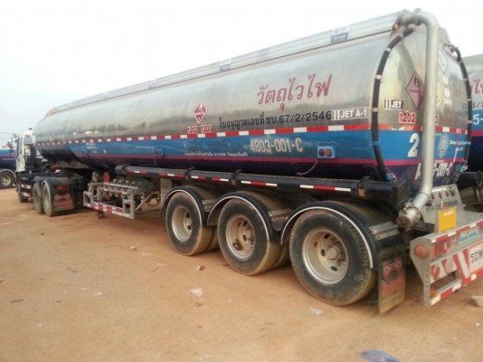 ขายถึงน้ำมัน 40,000 ลิตร โหลดล่าง 3 เพลา ปี 06