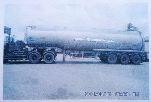 ขายถึงน้ำมัน 40,000 ลิตร โหลดล่าง 3 เพลา ปี 06