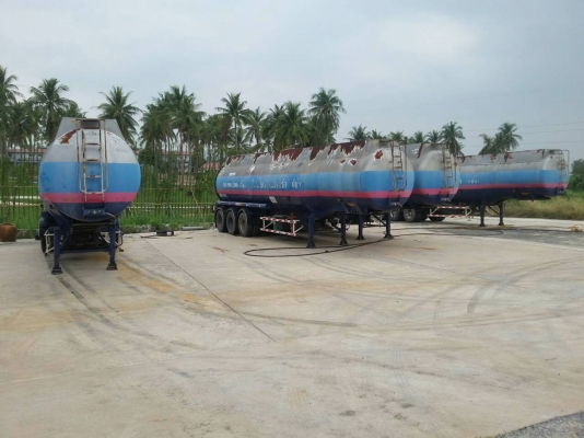 ขายถึงน้ำมัน 40,000 ลิตร โหลดล่าง 3 เพลา ปี 06