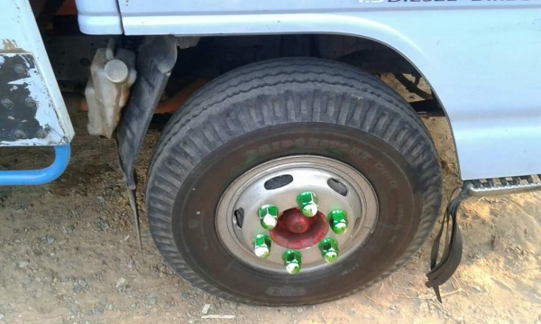 ขายรถ6ล้อ NPR120แรง ฝาขาว เครื่องดี แคชซีสวย ภายในสวย เอกสารพร้อมโอน ราคา490,000 สนใจโทร 090-8588220คุณนะ 093-3258446คุณบิว หรือเข้าดูสินค้าอื่นๆได้ที่ www.truck.in.th/498 หรือเพจFacebook ณรงค์ ซื้อขายรถมือสอง (เว็บไซต์ส่วนตัว) หรือFacebook คุณนะ รถบรรทุก