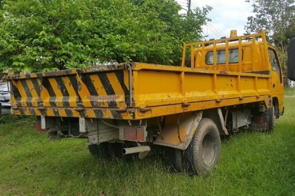 รถบรรทุก 6 ล้อ ISUZU รถใช้งานได้ปกติ ทะเบียนพร้อมโอน
