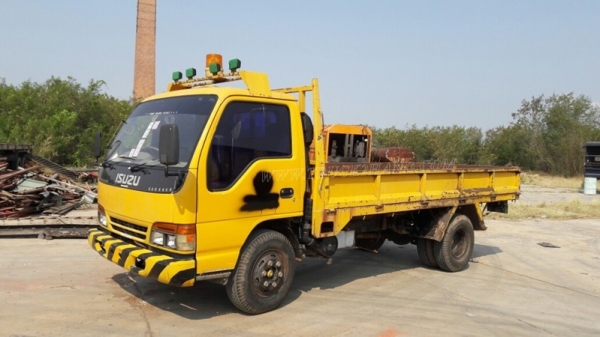 รถบรรทุก 6 ล้อ ISUZU รถใช้งานได้ปกติ ทะเบียนพร้อมโอน