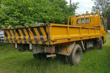 รถบรรทุก 6 ล้อ ISUZU รถใช้งานได้ปกติ ทะเบียนพร้อมโอน