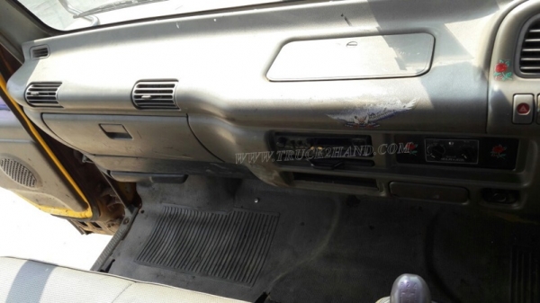 รถบรรทุก 6 ล้อ ISUZU รถใช้งานได้ปกติ ทะเบียนพร้อมโอน