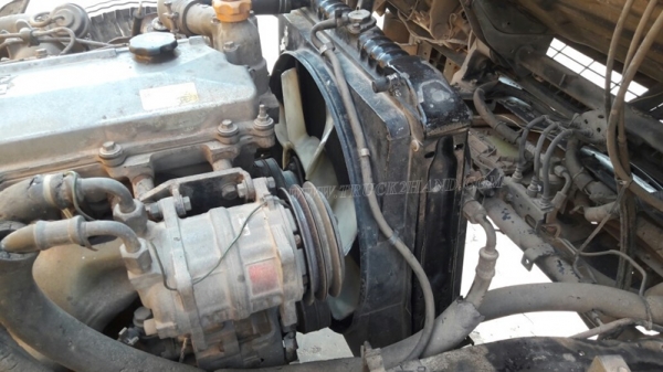 รถบรรทุก 6 ล้อ ISUZU รถใช้งานได้ปกติ ทะเบียนพร้อมโอน