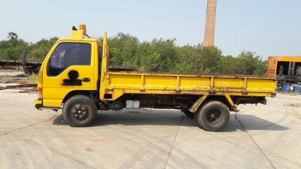 รถบรรทุก 6 ล้อ ISUZU รถใช้งานได้ปกติ ทะเบียนพร้อมโอน