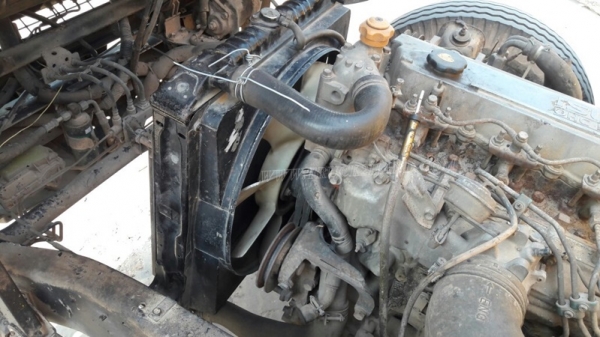 รถบรรทุก 6 ล้อ ISUZU รถใช้งานได้ปกติ ทะเบียนพร้อมโอน