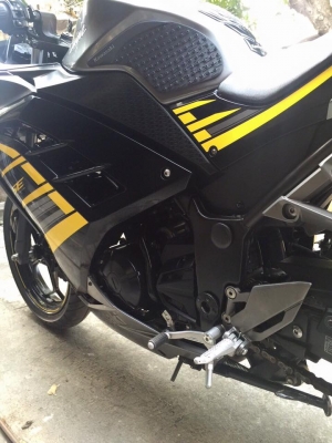 KAWASAKI NINJA300 ABS ปี2015โฉมปัจจุบันสภาพดี วิ่งน้อย ราคา 127000