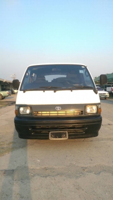 รถตู้ Toyota Hiace