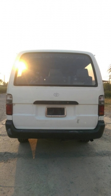 รถตู้ Toyota Hiace รถตู้ Toyota Hiace