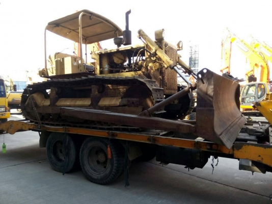 ขายรถแทรกเตอร์ D-5-D ตีนไก่ ใส่แผ่นตีนเป็ดได้ สภาพเก่านอก รถสวยครับ ขายไม่แพง