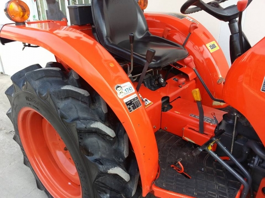 รถเกรด A..คูโบต้า L3008 4 WD