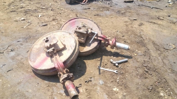 ขายล้อนำรถแทรกเตอร์  D-4 สภาพตามรูปครับ ขายไม่แพง