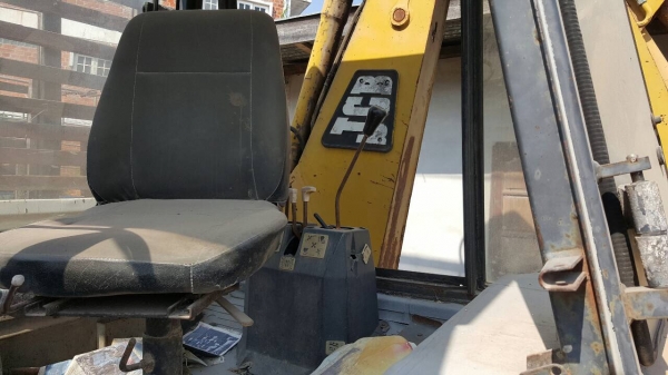 ขาย รถตักหน้าขุดหลัง JCB CX3 เพลาเดียว รถใช้งานอยู่เป็นประจำ เครื่องดี ปั้มดี เอกสารใบซื้อขาย ขาย รถตักหน้าขุดหลัง JCB CX3 เพลาเดียว รถใช้งานอยู่เป็นประจำ เครื่องดี ปั้มดี เอกสารใบซื้อขาย