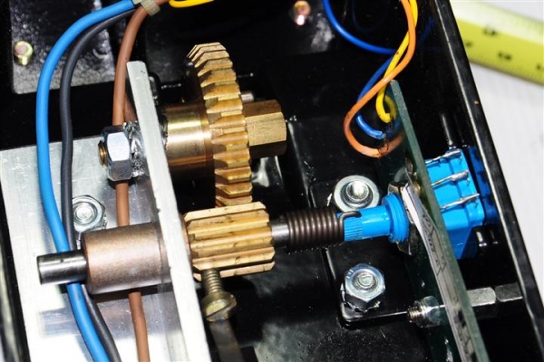 Foot switch (สวิทช์เท้าเหยียบ) ตัวใหญ่ๆ วัสดุเป็นอลูมิเนียมทั้งตัว