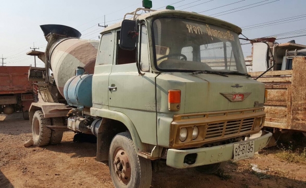 ขาย รถโม่ปูน 2.7 คิว 6 ล้อ HINO เครื่อง EH700 168 แรงม้า คัสซีสวยตลอดเส้น พวงมาลัยพาวเวอร์ ทะเบียนพร้อมโอน