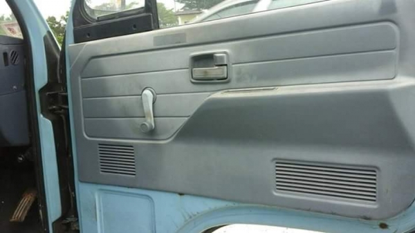 ขาย6ล้อบรรทุก isuzu NKR58LU5 M 110แรงม้า รถห้างแท้