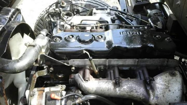 ขาย6ล้อบรรทุก isuzu NKR58LU5 M 110แรงม้า รถห้างแท้