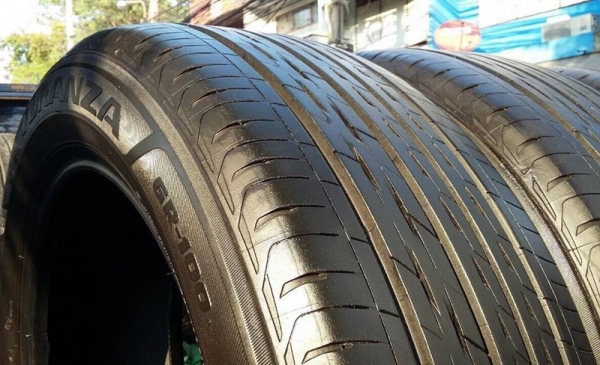 ยาง,215-55-17 Bridgestone GR100 สวยๆปี14ชุดละ 6,000