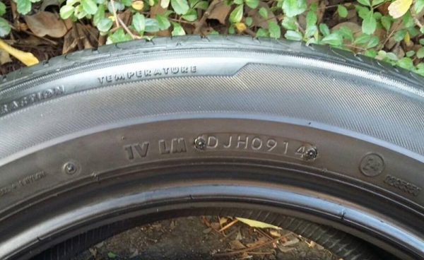 ยาง,215-55-17 Bridgestone GR100 สวยๆปี14ชุดละ 6,000