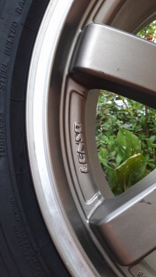 เผื่อมีใครหาครับ แม็กขอบ 18 พร้อมยาง มี 1 คู่ครับ ราคา 4500